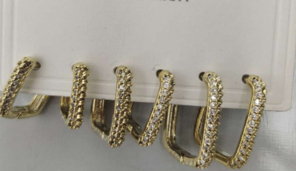 Earrings details Picture