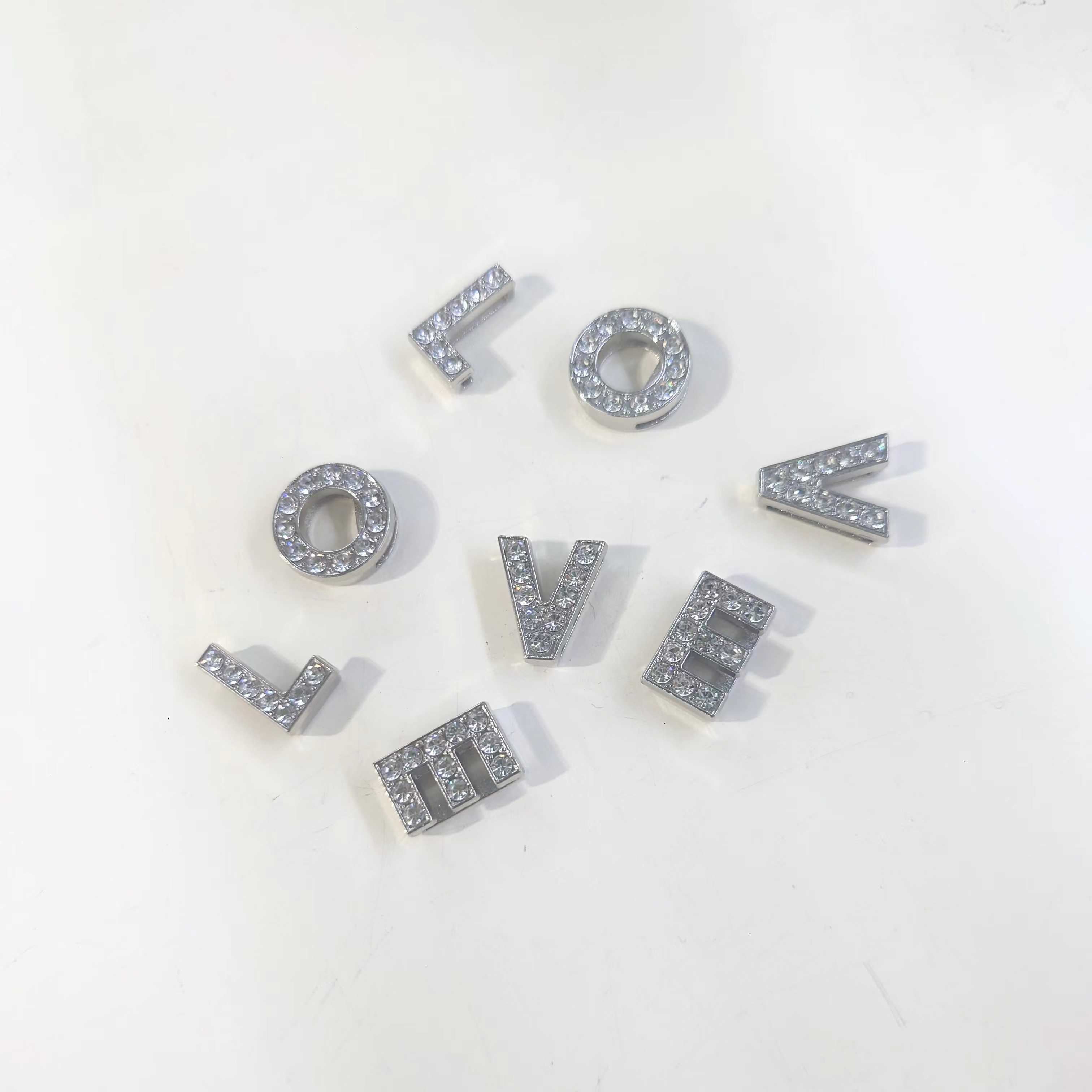 Best-selling items, high-end clothing hardware, small accessories for jeans and shoe chains, and clothing accessory buttons, enhance your fashion taste details Picture