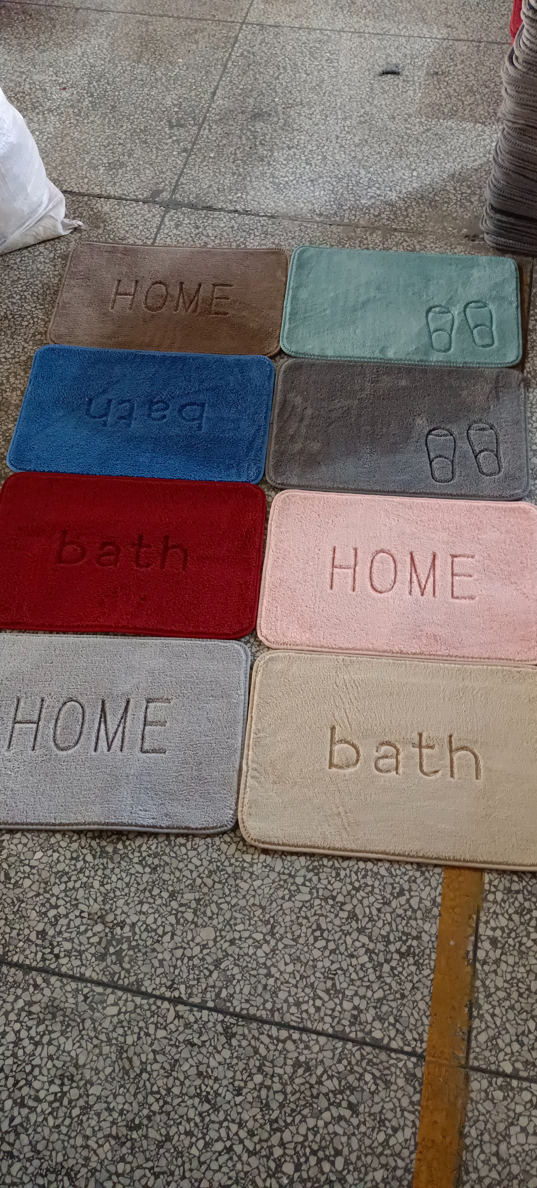 The plain jacquard stone-patterned toilet set, bathroom 3-piece set, floor mat, foot mat, anti-slip mat and door mat products come in multiple colors, are of good quality and come in various sizes Specification drawing