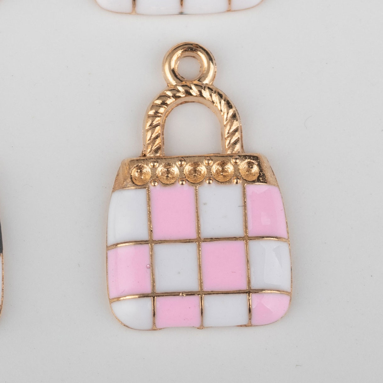 合金配件/饰品配件/珍珠/树脂配件/配件树脂白底实物图