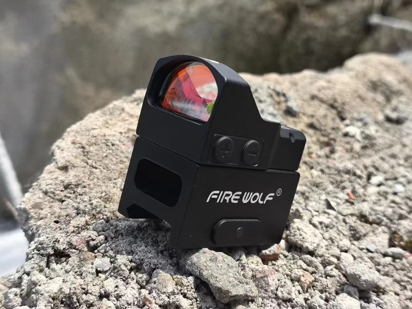 3301125 FIREWOLF火狼F707高底座红点20mm卡槽大视野高清红膜内红点瞄准器详情9