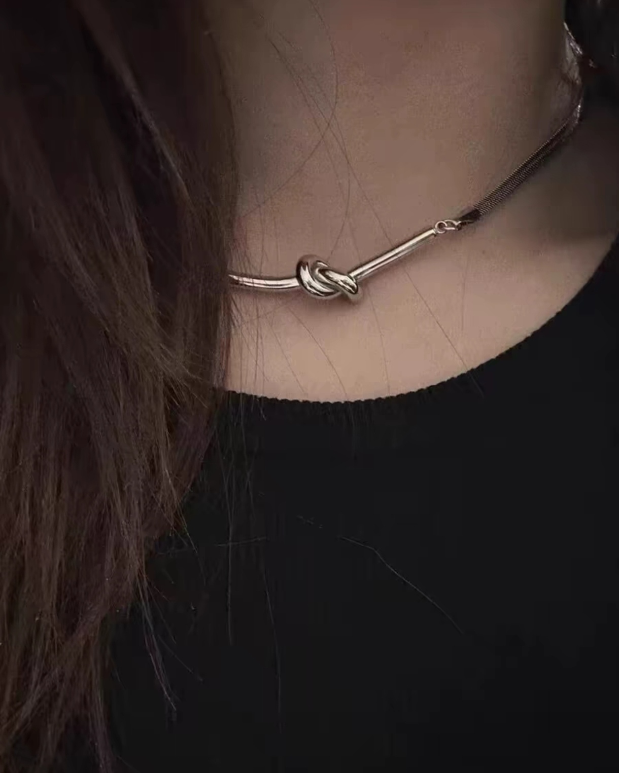 Titanium steel non-fading necklace, ins European and American personalized fashion exaggerated collar, women's niche design collarbone chain neck chain details Picture