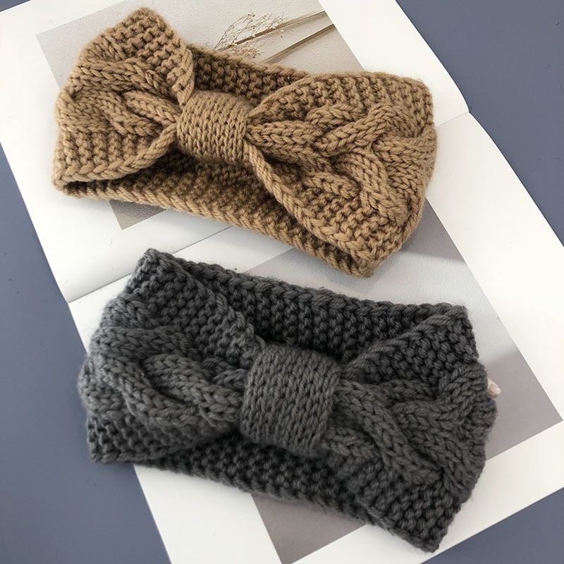 Solid color versatile knitted hair band, bow, woolen headband, ear protectors, handcrafted warm hair accessory, women's autumn and winter hair band Specification image