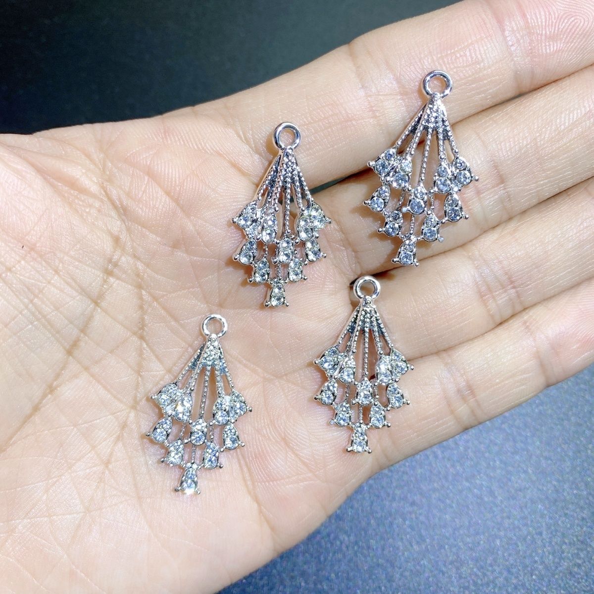 Best-selling diamond-encrusted double-layer umbrella-shaped necklaces, pendants, bracelets, pendants, accessories, earrings, and other diy material accessories