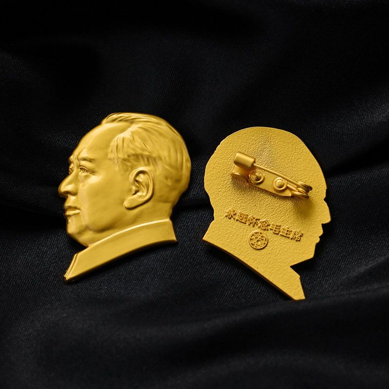 Creative and personalized clothing accessories, brooches, badges, custom badges, unique designs, fashionable and trendy decorative items, custom badges, badges Application Scenario