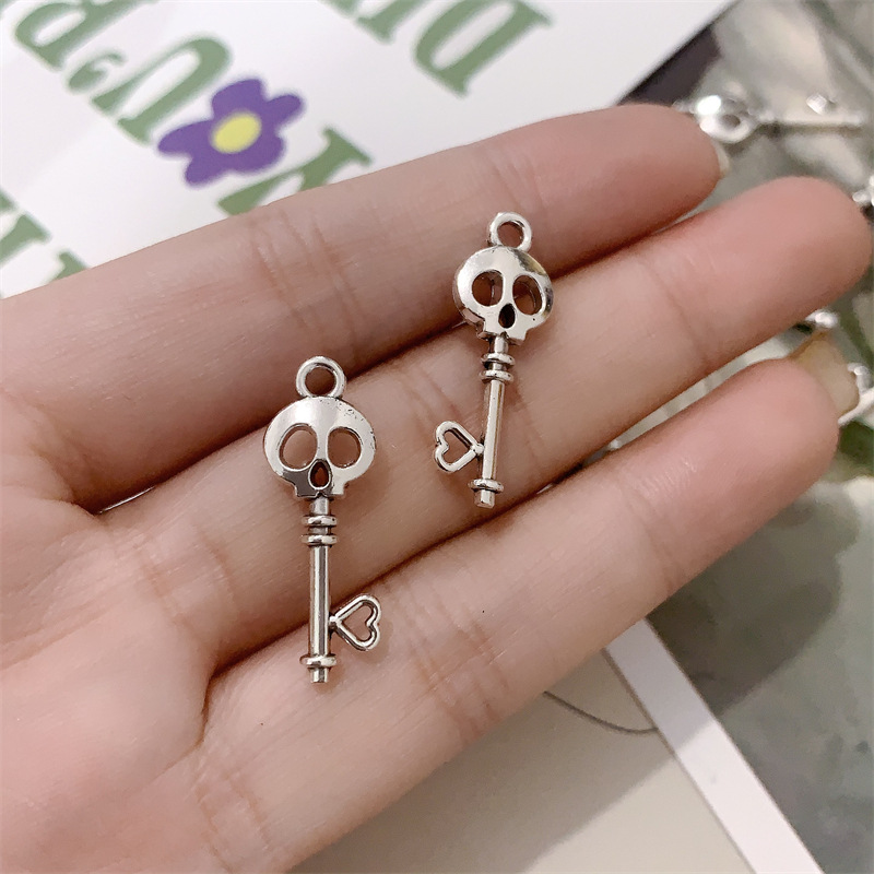 Creative DIY handcrafted semi-finished jewelry accessories, personalized customization of other jewelry accessories, jewelry accessories, bracelets, necklaces, material packs
