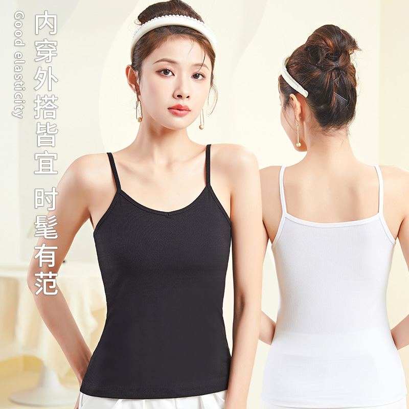 A plus-size women's halter top with a threaded V-neck and a slimming design. It is a white spring and summer base layer made of cotton Application Scenario