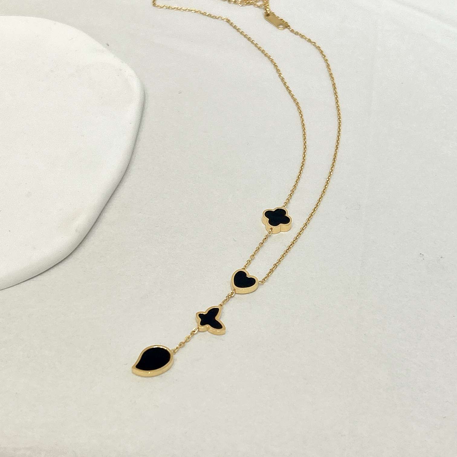 Silver jewelry, pearl necklaces, high-end accessories, elegant pearl necklaces, exquisite ladies' jewelry, pearl jewelry necklaces, high-quality silver jewelry, pearl pearl necklaces, silver jewelry details Picture