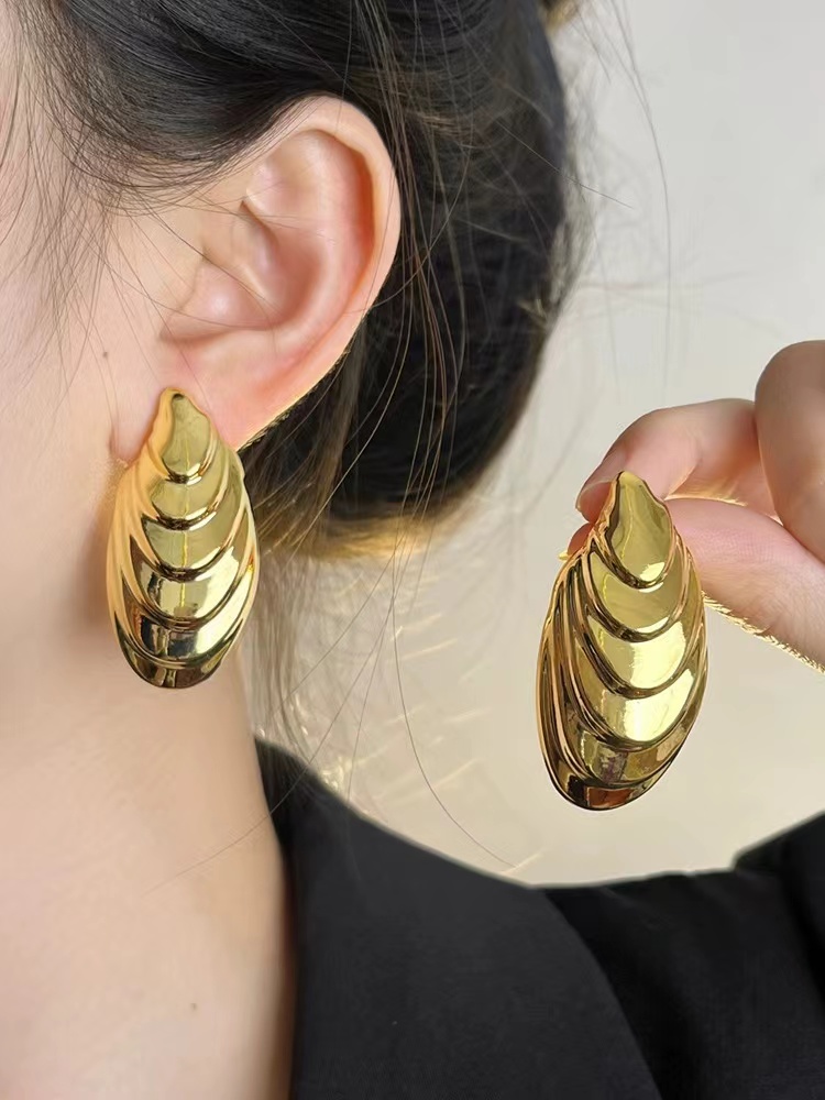小众设计师款简约金属贝壳造型耳钉轻奢高级感气质冷淡风独特耳环