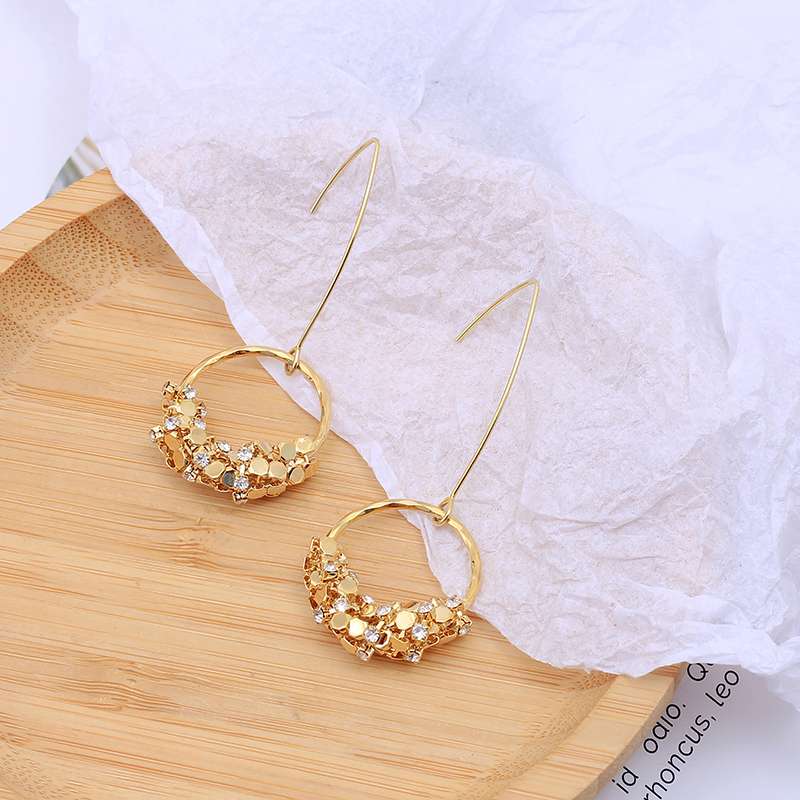 Unique charm earrings and earrings, long and elegant women's high-end accessories, long and elegant women's exquisite stud earrings, selected long and elegant women's accessories Specification image