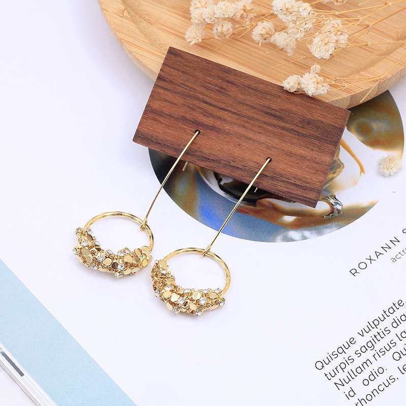 Unique charm earrings and earrings, long and elegant women's high-end accessories, long and elegant women's exquisite stud earrings, selected long and elegant women's accessories detail image 4