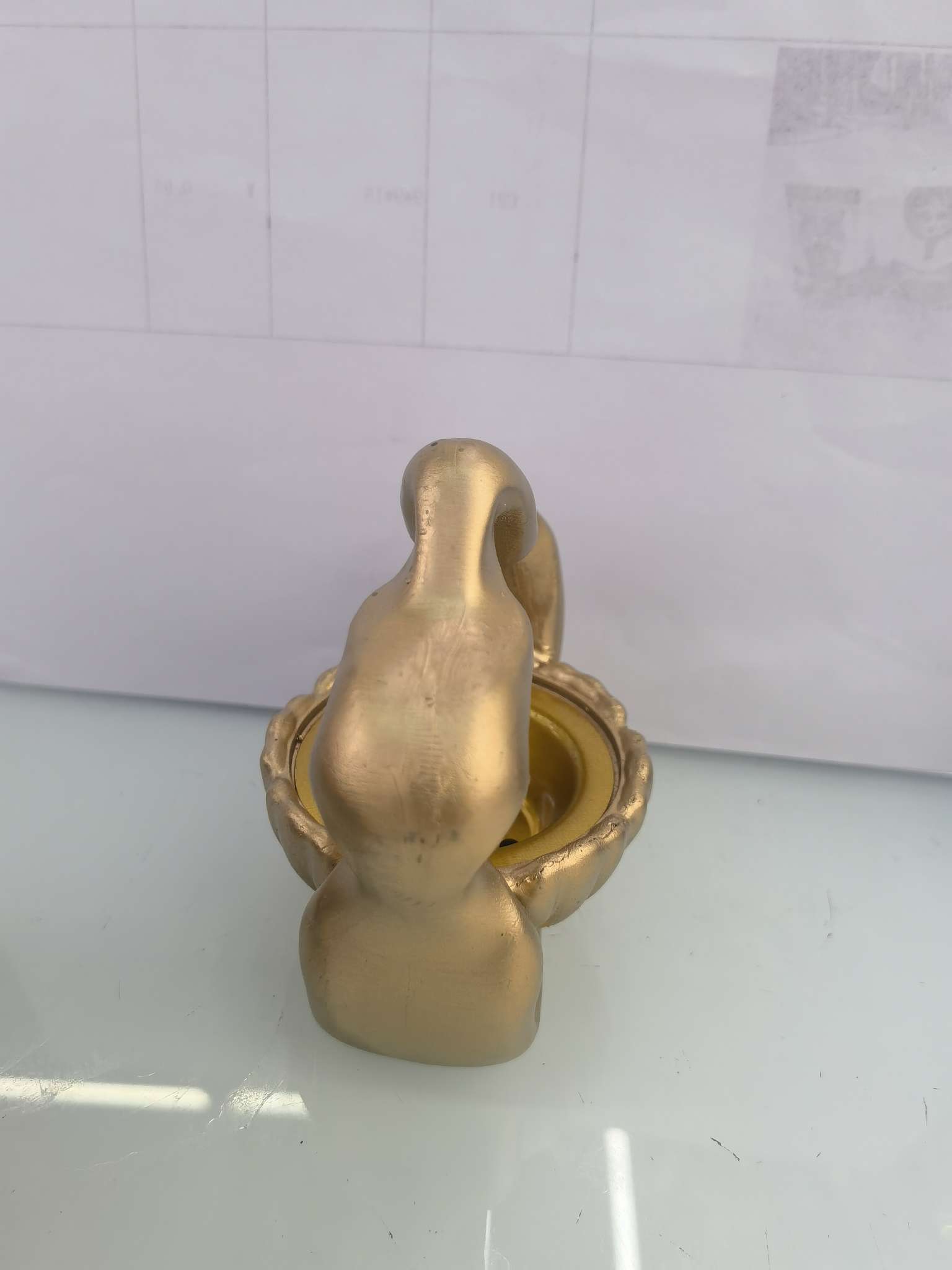 阿拉伯风格香熏炉 工艺品礼品 香炉工艺品 橄榄核隔片设计 十字架香炉精致工艺

香炉工艺品细节图