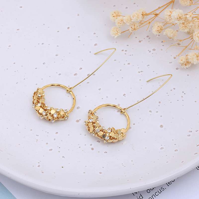 Unique charm earrings and earrings, long and elegant women's high-end accessories, long and elegant women's exquisite stud earrings, selected long and elegant women's accessories detail image 3