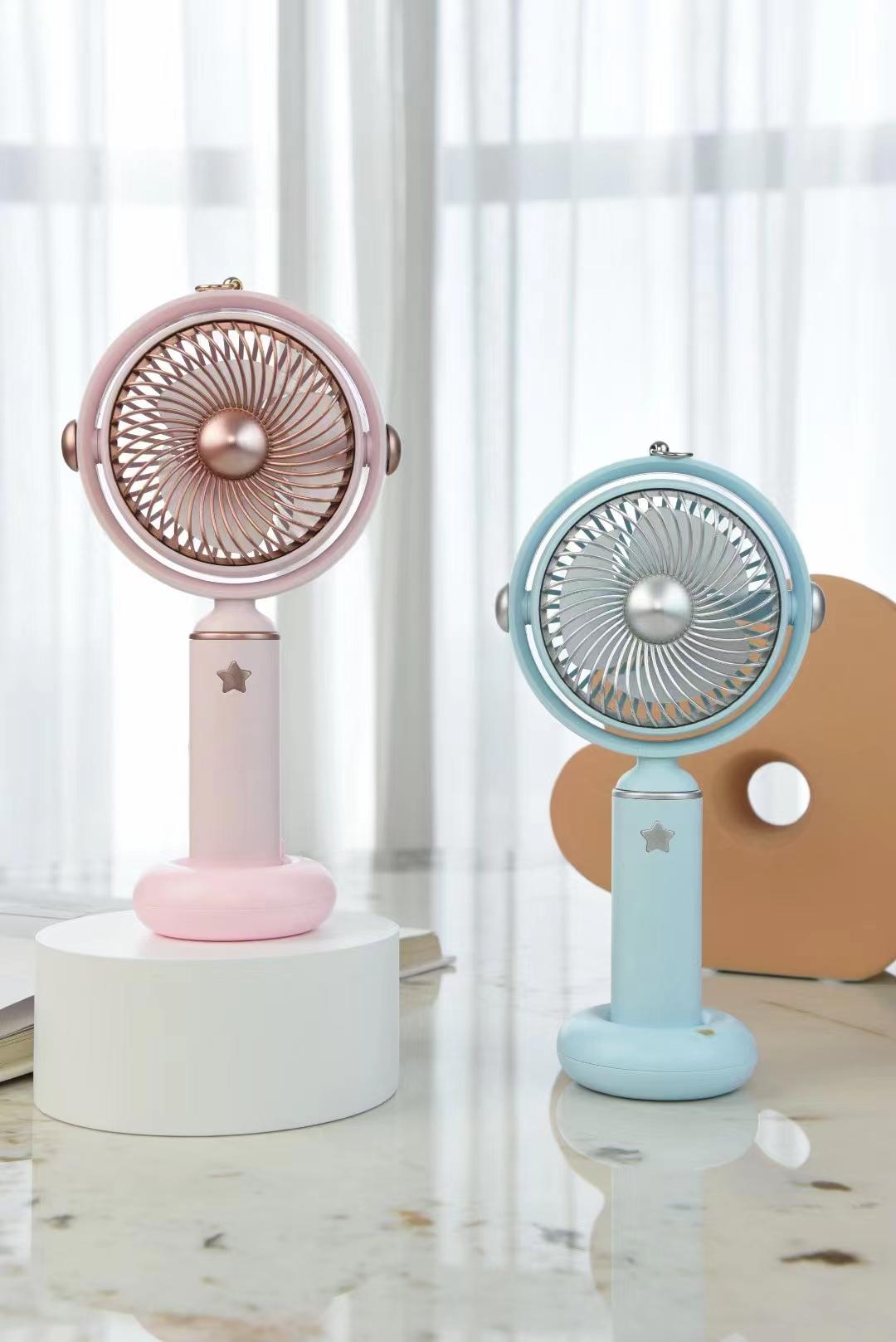 Ys2278 Fantasy Planet Handheld Fan Application Scenario