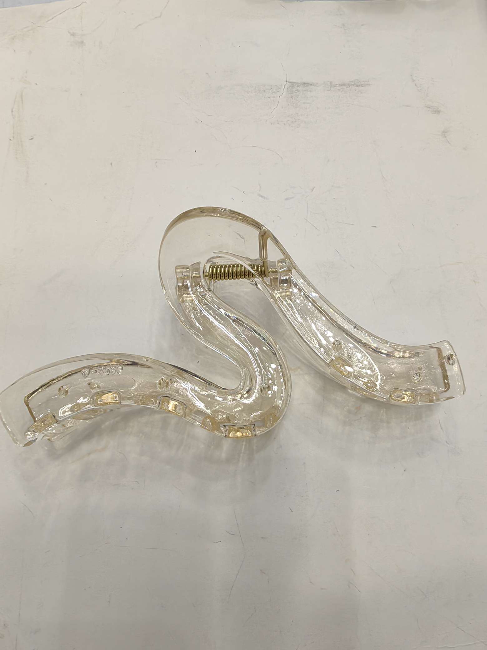 New bestseller, fashionable and trendy lightning-shaped pearl large claw clip, bright claw clip, updo and elegant claw clip head accessory detail image 5