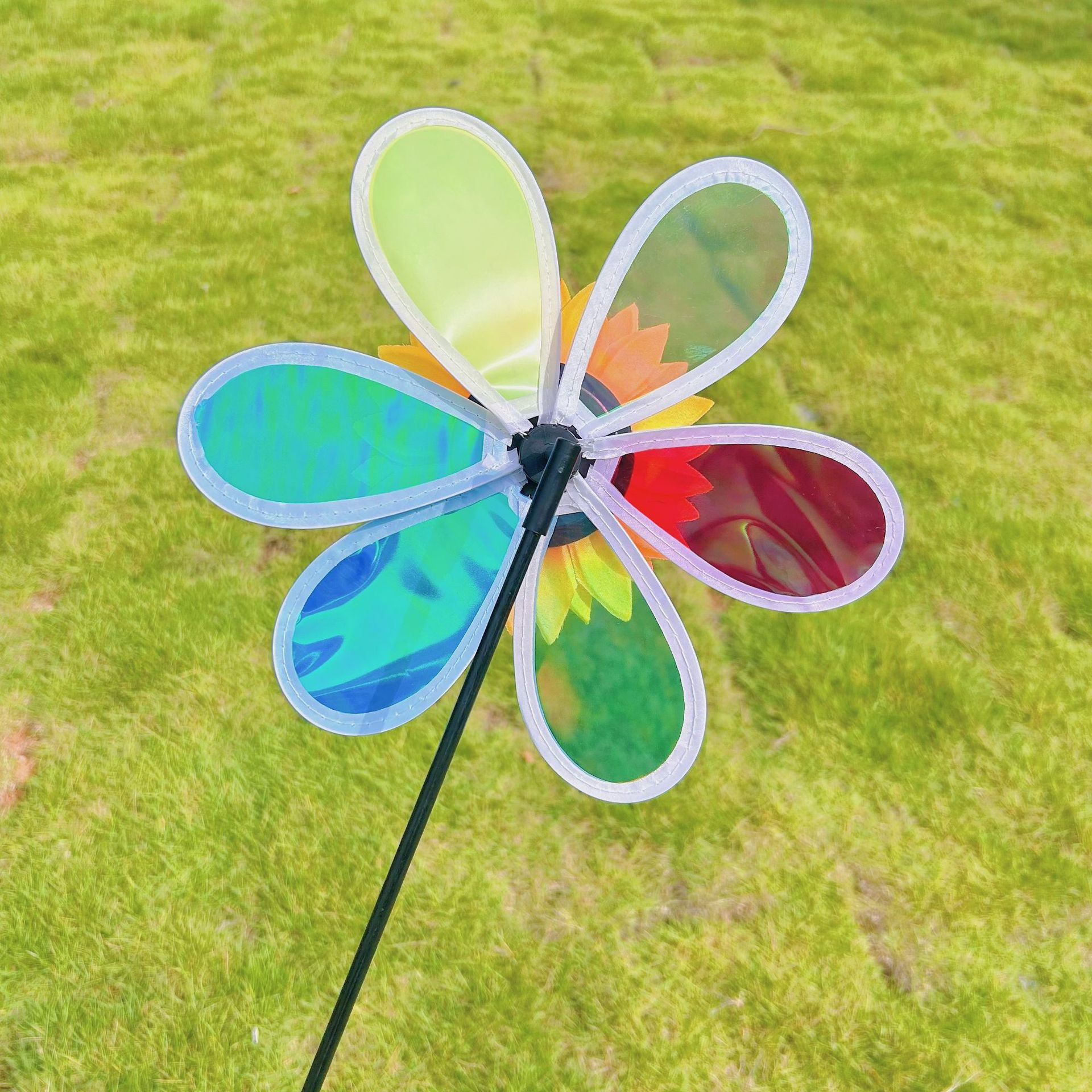 风车玩具/风车小风车/风车/小风车/公园白底实物图