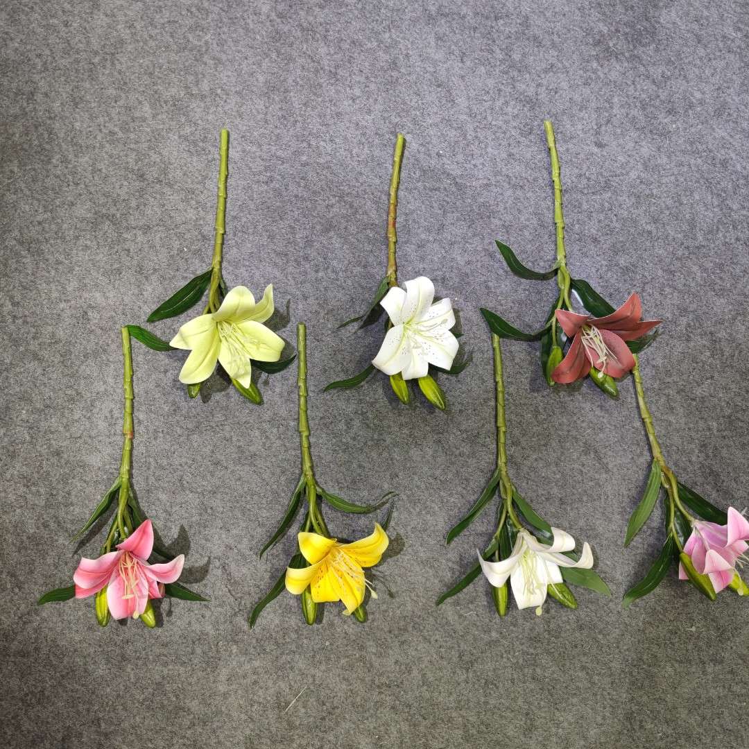Artificial lily manufacturers wholesale various specifications of lilies, three-flower and one-bud artificial flowers, wedding decoration, home decoration and display details Picture
