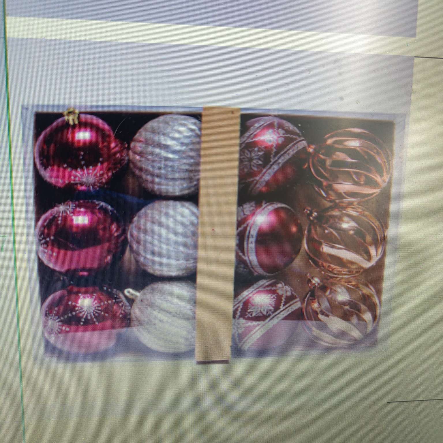 SY127 Christmas Ball