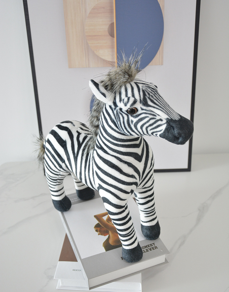 斑马仿真毛绒玩具孔雀公仔可爱玩偶生日礼物居家车载摆件秀绒玩具批发详情7