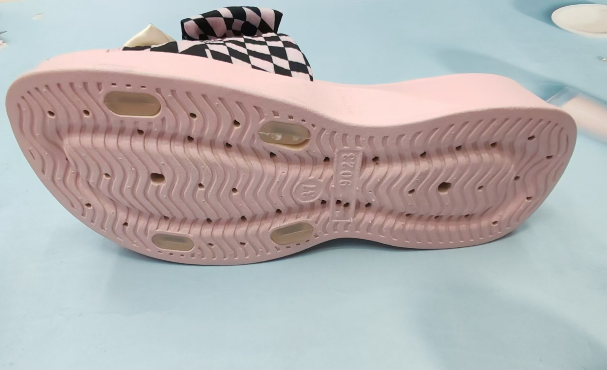 Bowknot cool slippers 2024 New summer outdoor fashion slippers Application Scenario