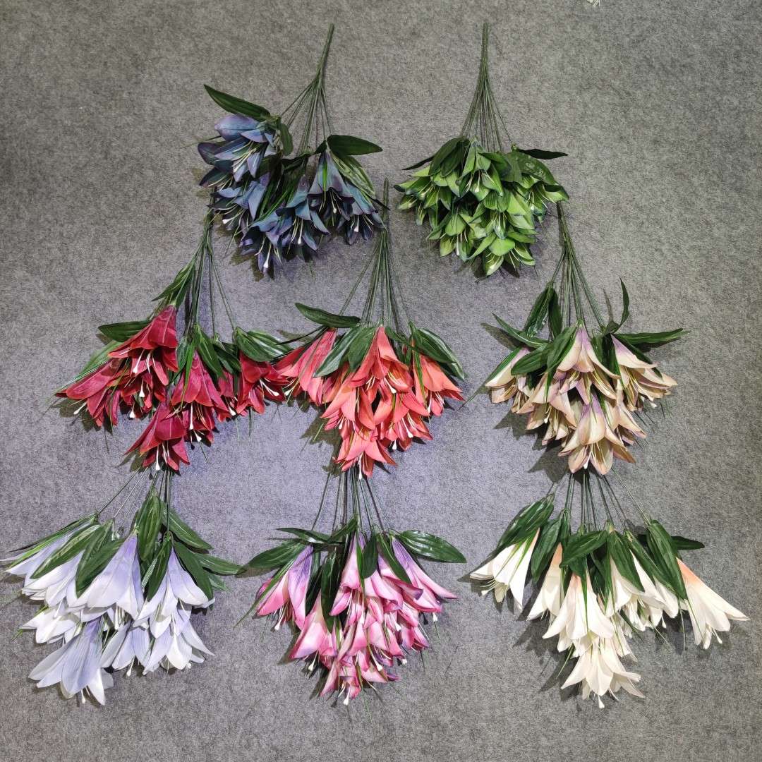 Artificial lily manufacturers wholesale various specifications of lilies, three-flower and one-bud artificial flowers, wedding decoration, home decoration and display detail image 15