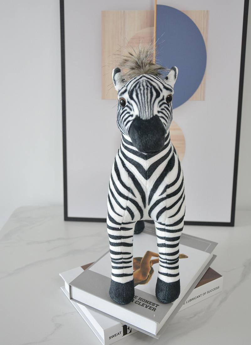 斑马仿真毛绒玩具孔雀公仔可爱玩偶生日礼物居家车载摆件秀绒玩具批发详情6