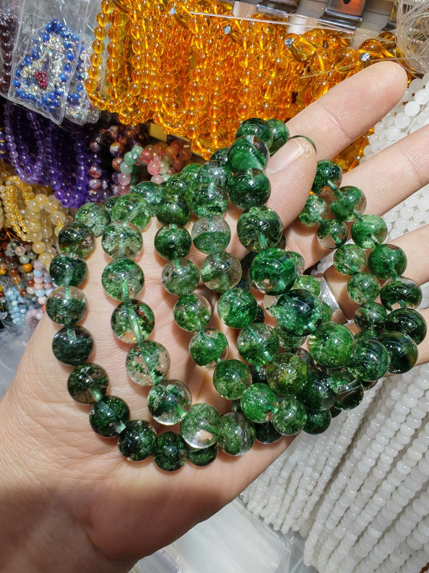 绿幽灵，水晶手串，尺寸10mm工厂一手货源项链白底实物图
