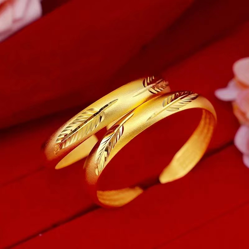 The sand gold bracelet is a versatile and irregular accessory for women