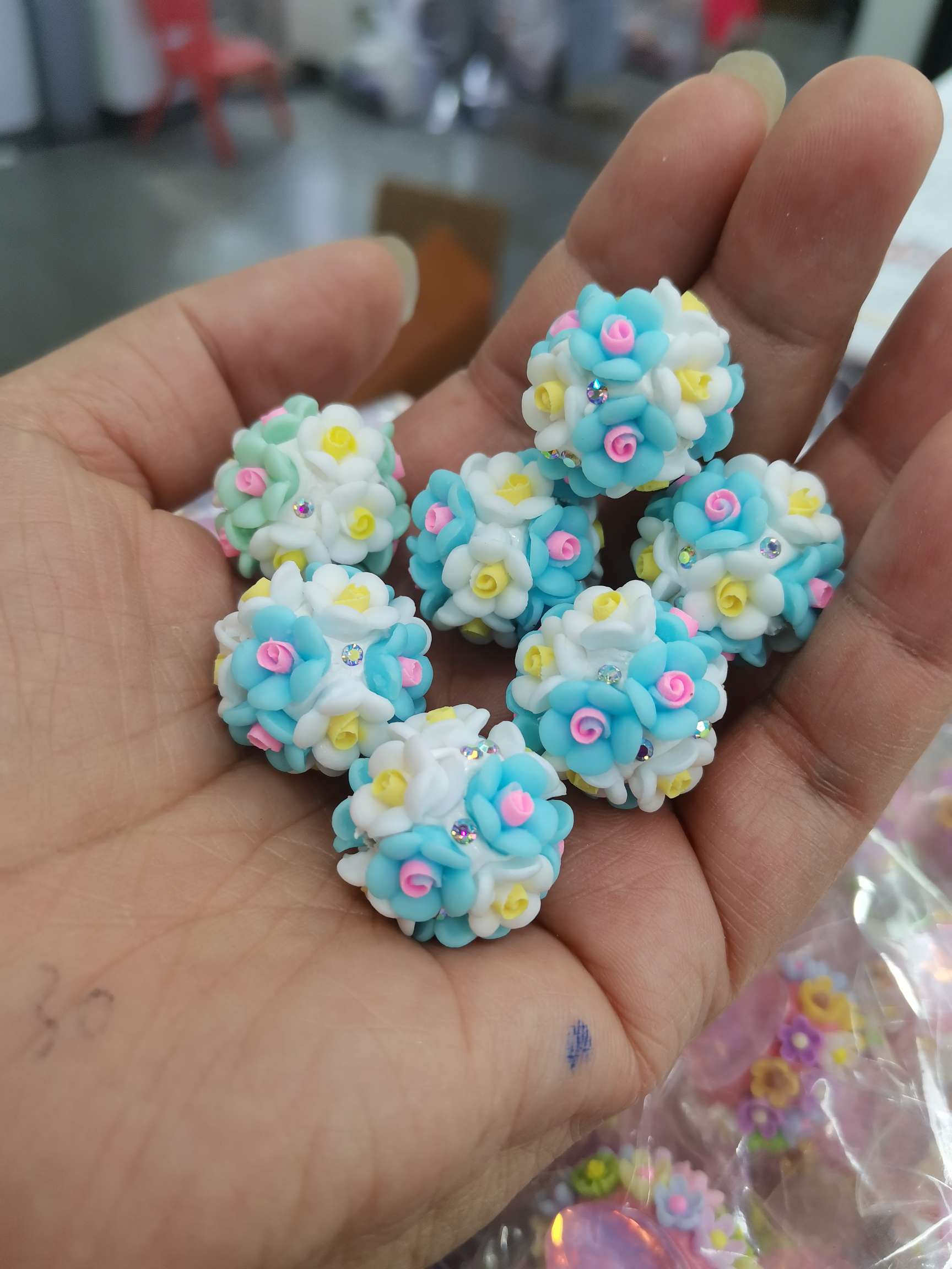 16N lake blue resin two-color camellia ball accessory