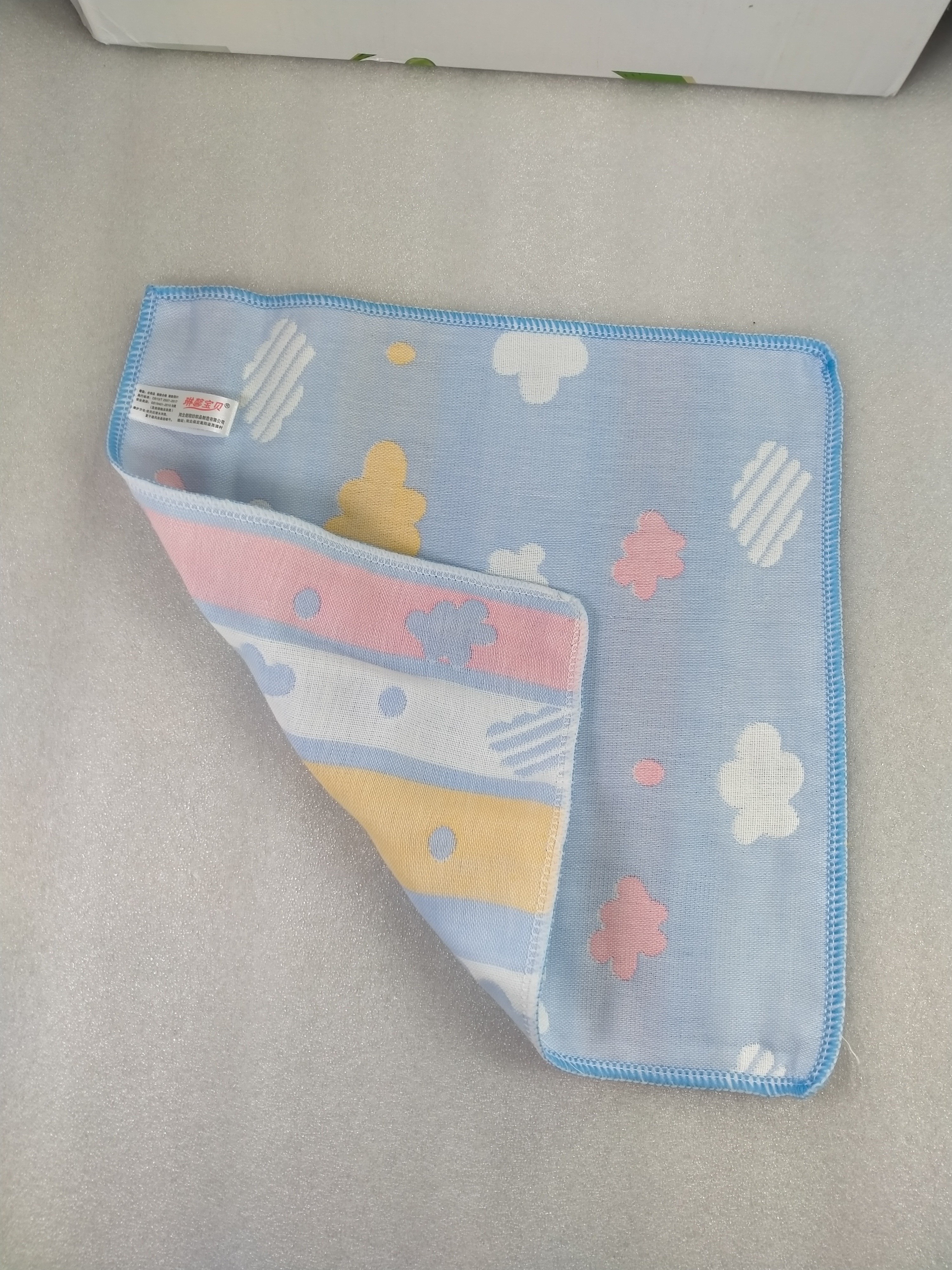 30*30cm纯棉六层纱布花边方巾柔软吸水婴幼儿用品 详情3