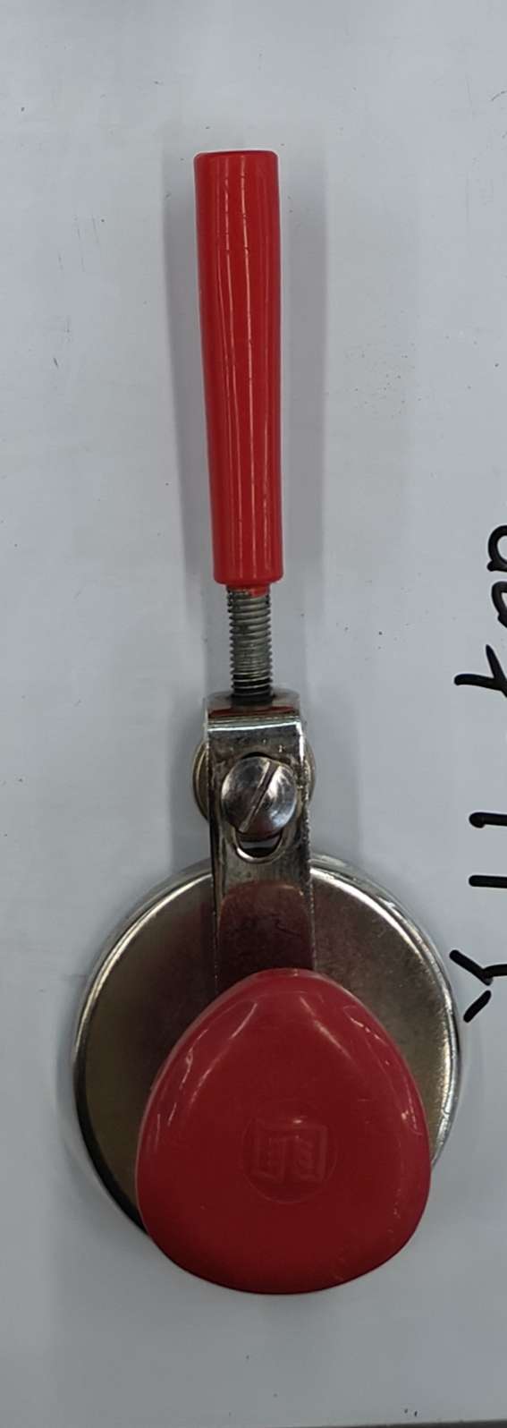 Can opener display