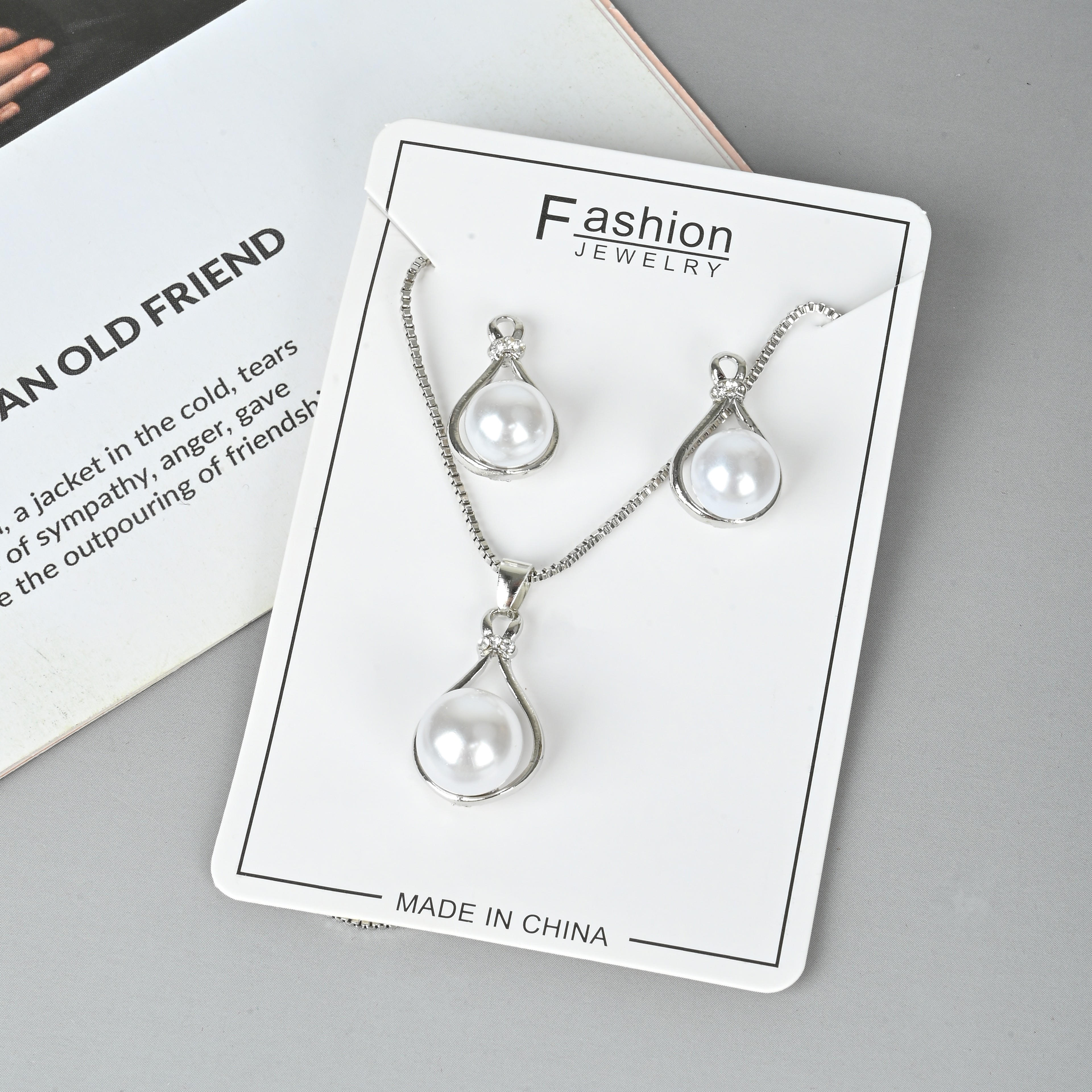 Cross-Border Good Sales Of Wedding Earrings Pearl Earrings Necklace Set Bride Jewelry Bride Jewelry Set Manufacturers Application Scenario