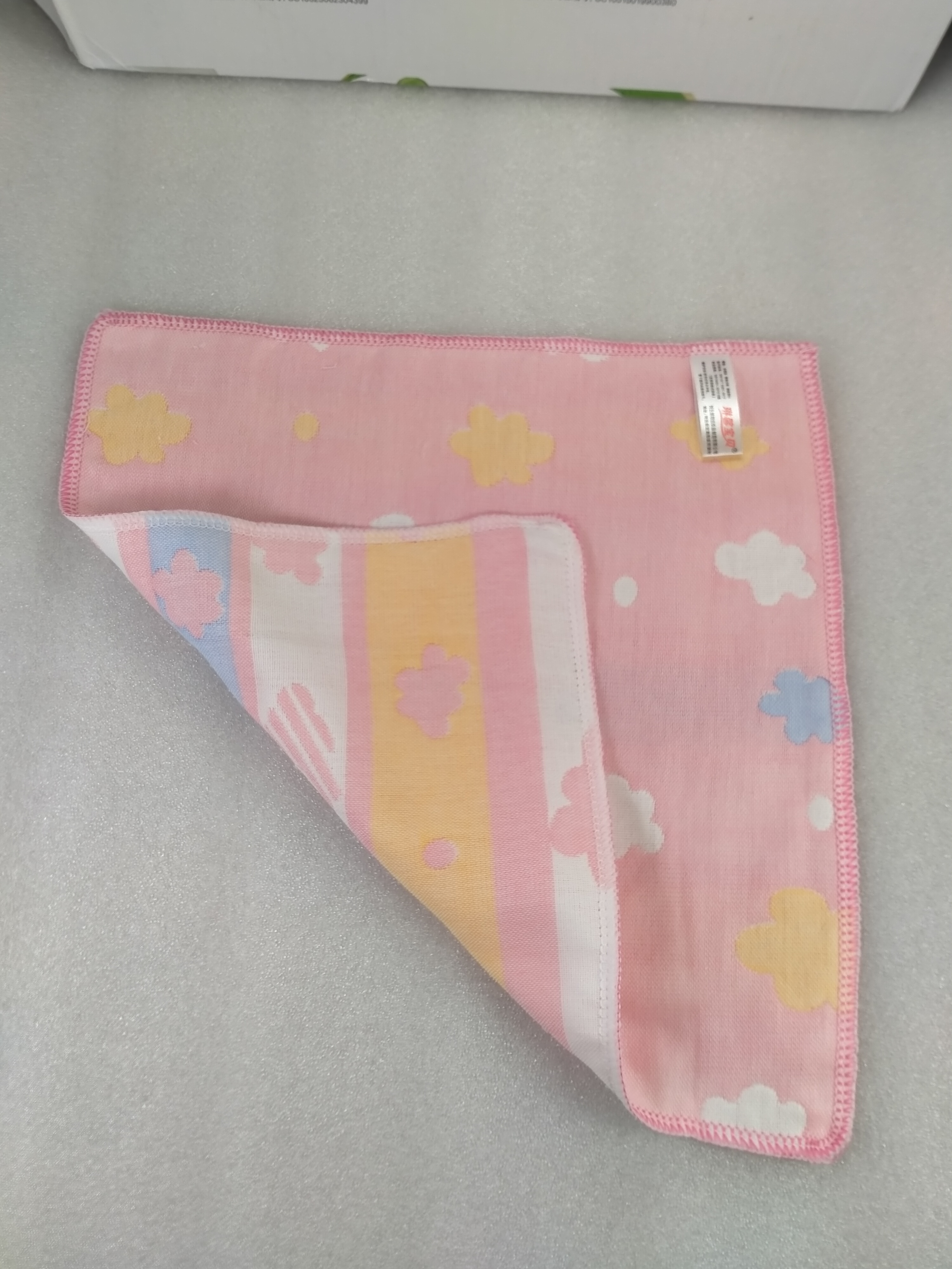30*30cm纯棉六层纱布花边方巾柔软吸水婴幼儿用品 详情9