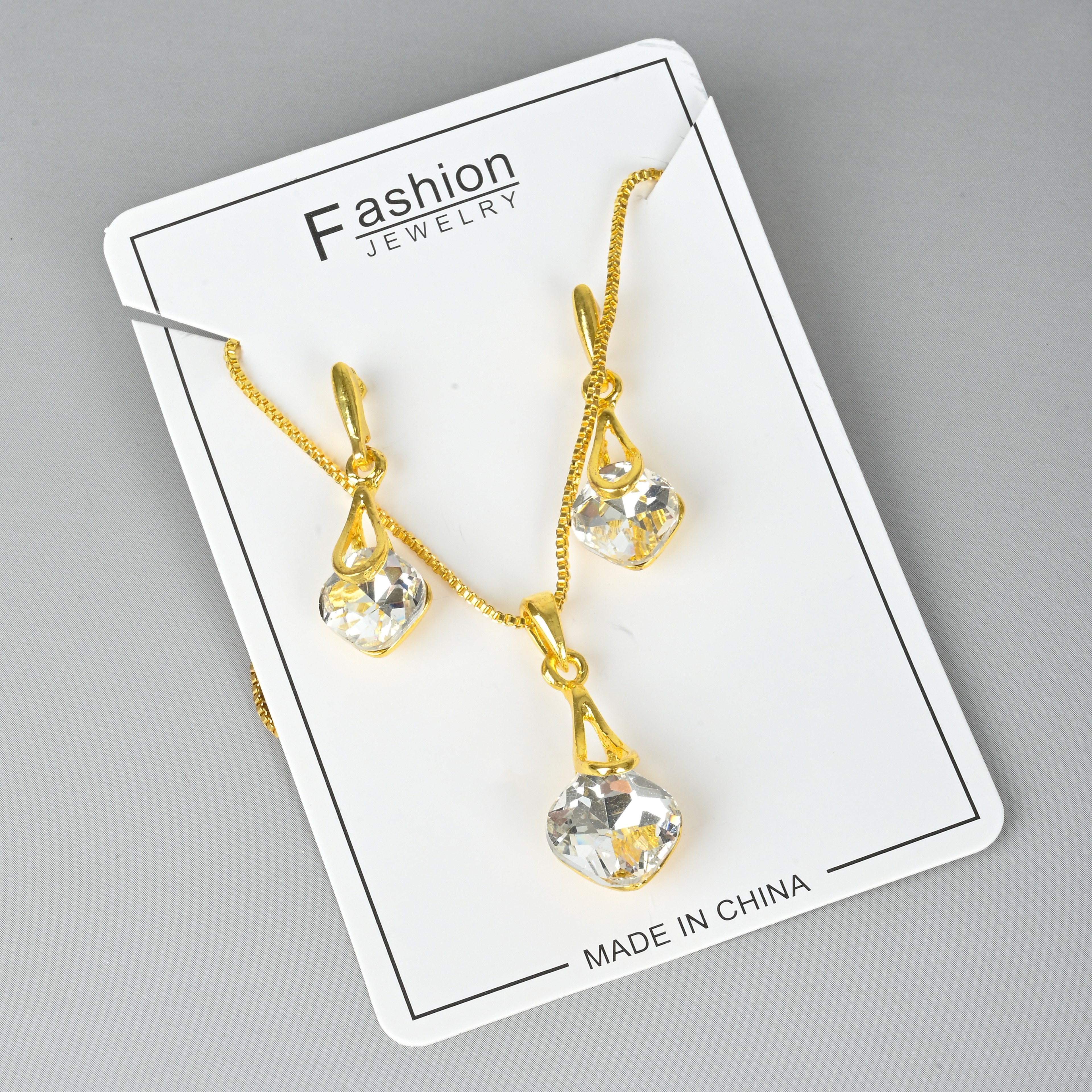 New Korean Version Personality Square Jewelry Set Alloy Plated Glass Necklace Earrings Jewelry Set Cross-Border Application Scenario