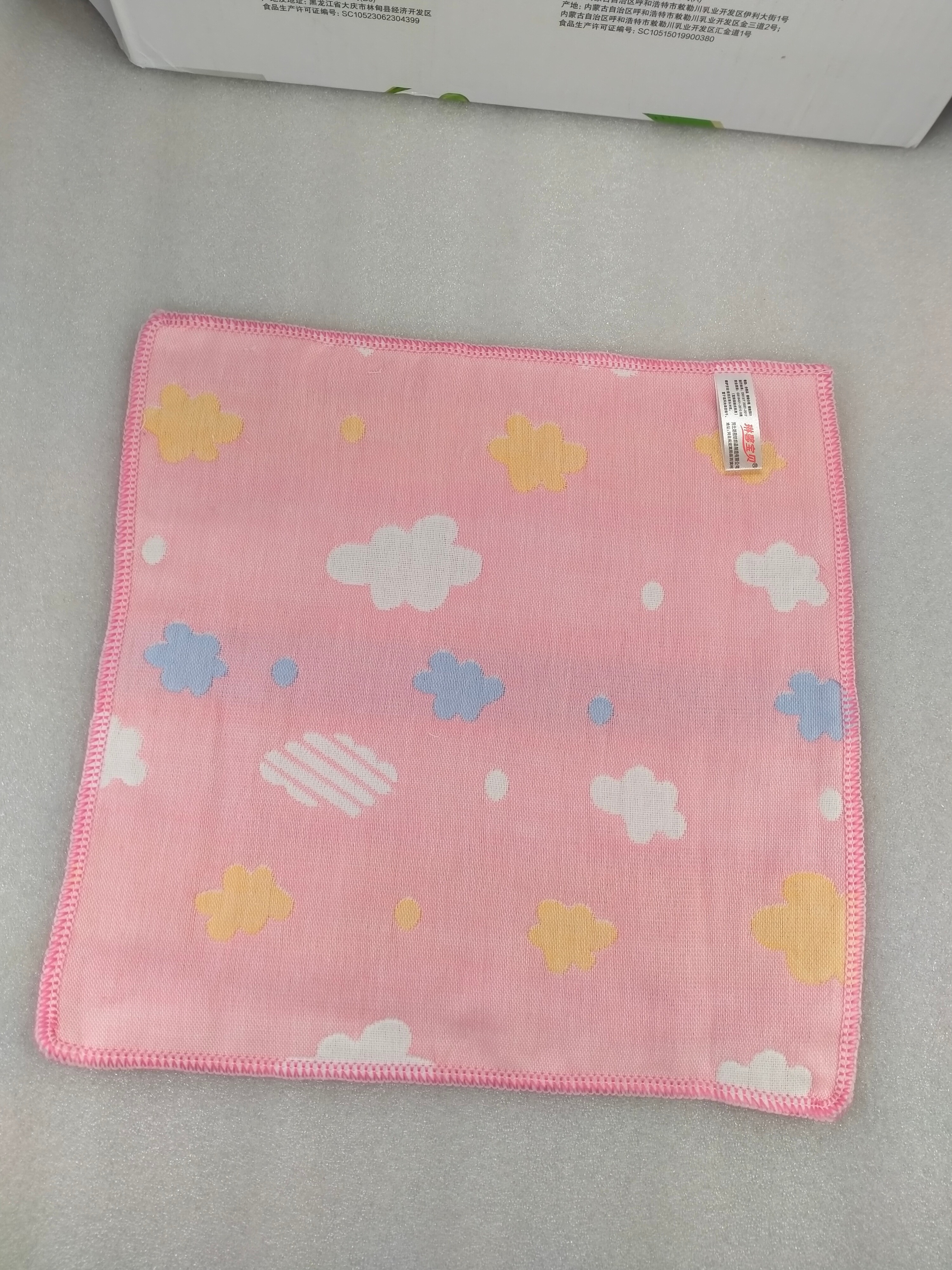 30*30cm纯棉六层纱布花边方巾柔软吸水婴幼儿用品 详情10