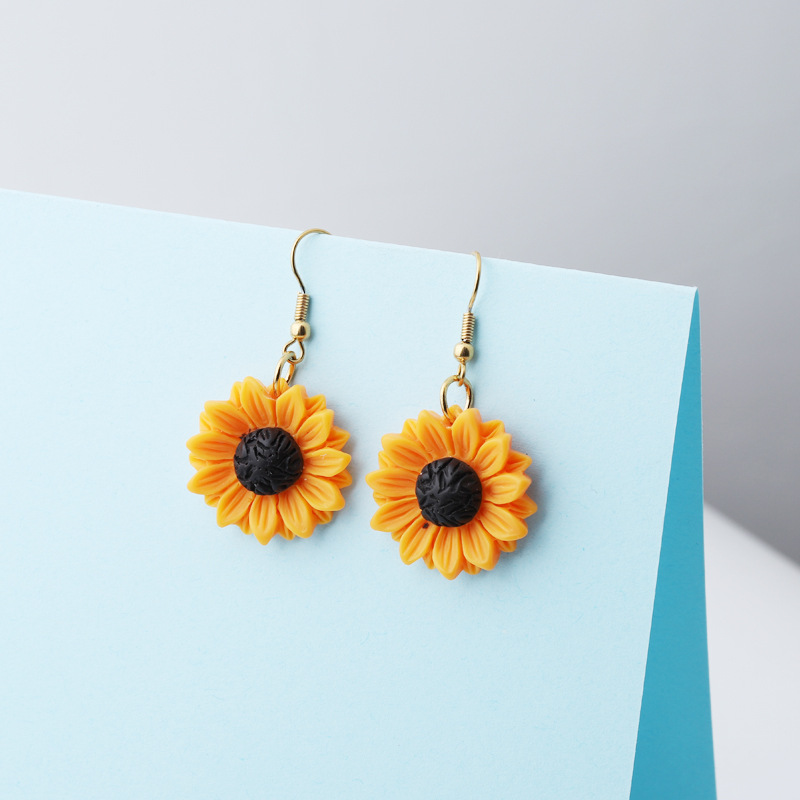New personalized and fashionable ear studs, stainless steel round ear studs inlaid with artificial gemstones, sun sunflower ear studs details Picture