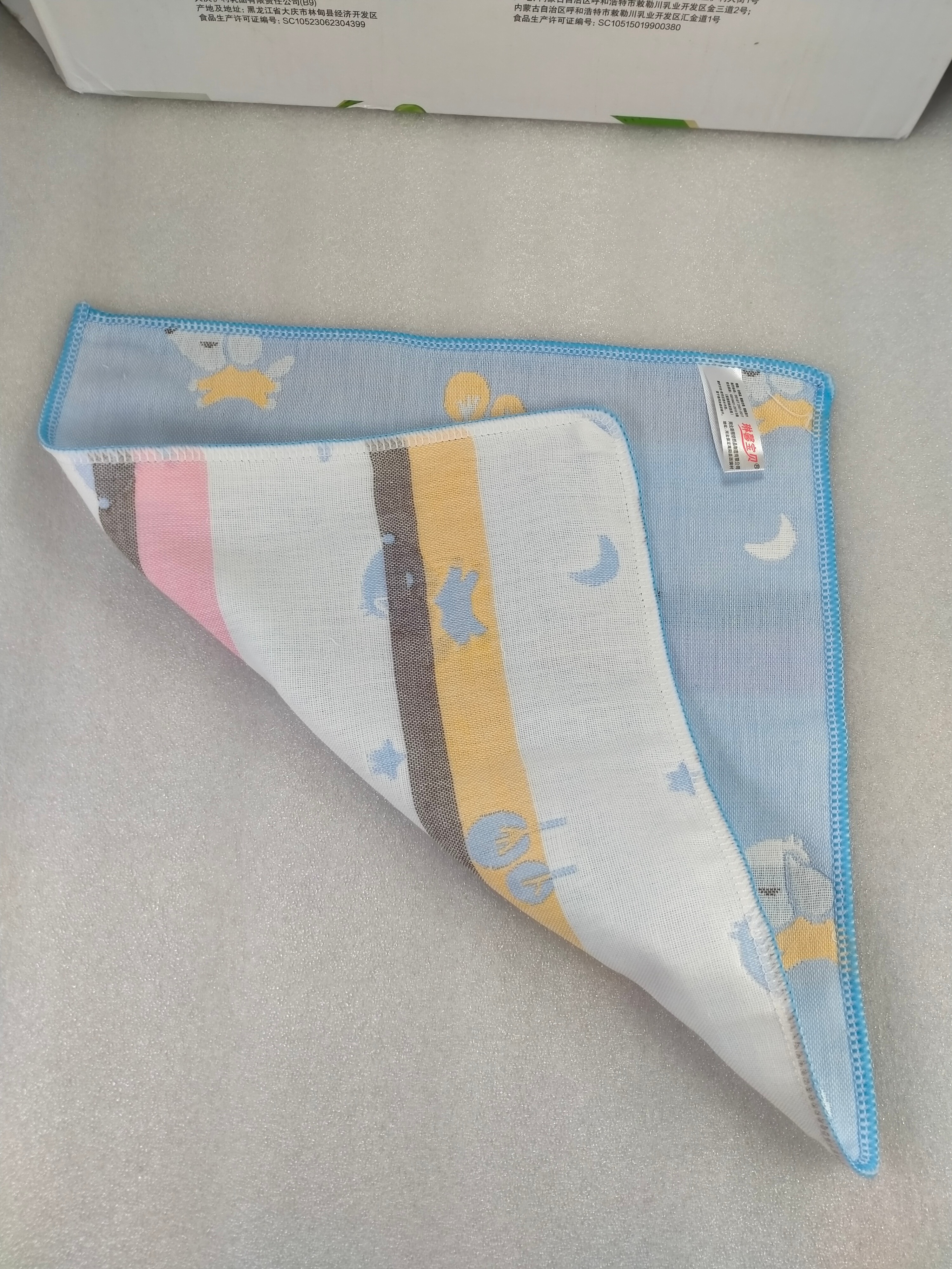 30*30cm纯棉六层纱布花边方巾柔软吸水婴幼儿用品 详情4