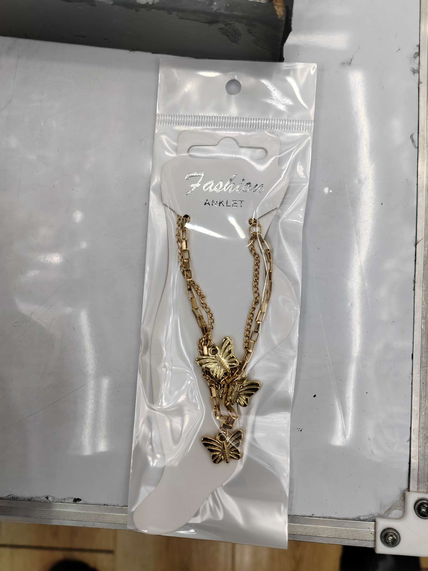 K金精致饰品 珠宝饰品首饰 独特设计K金其他饰品 时尚潮流装饰品 精美礼品，精点商品，特别流行，畅销非州，中东国家。