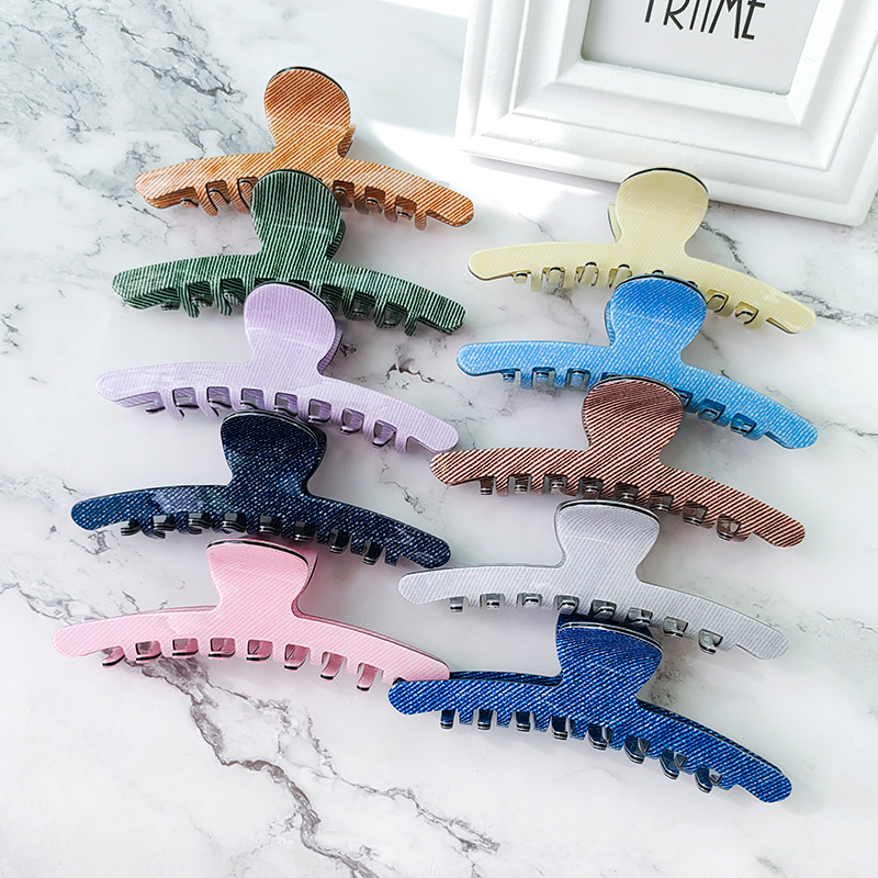 Miniso The Same Grab Pvc Fashion Hair Clip Back Head Striped Shark Clip Hair Clip Ponytail Clip Creative Accessories Hair Clip Hair Clip Clip Item Picture