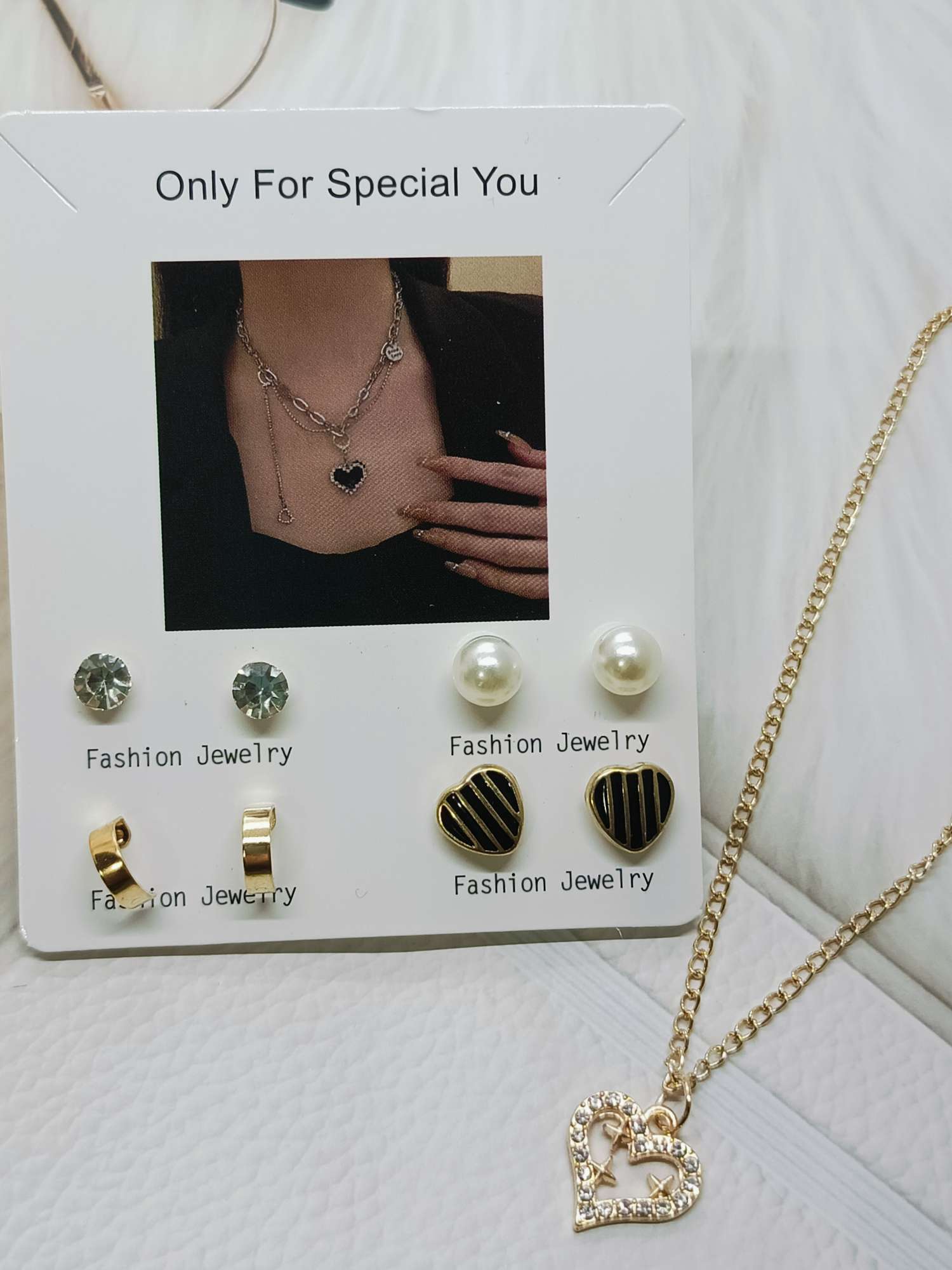 2024年最新流行跨境电商爆款多件套组合耳钉项链套装珍珠系列爱心流行款细节图