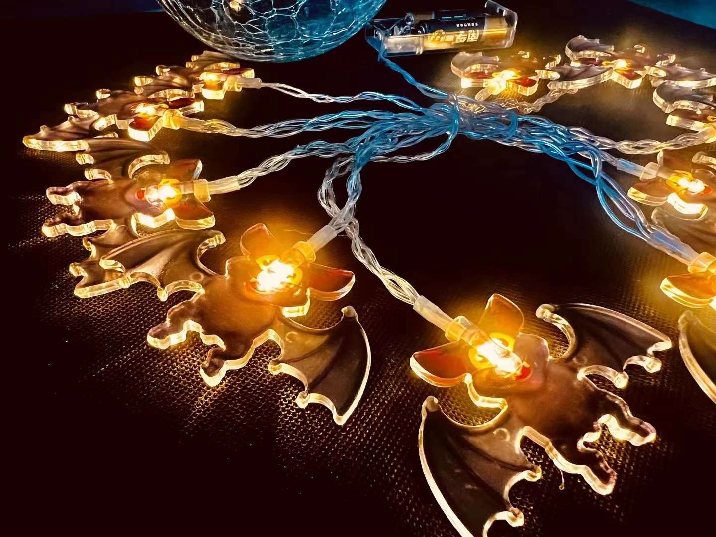 Other LED series products: Modern and simple lighting fixtures, energy-saving and environmentally friendly, high-brightness LED lamps, indoor decoration lighting solutions Item Picture