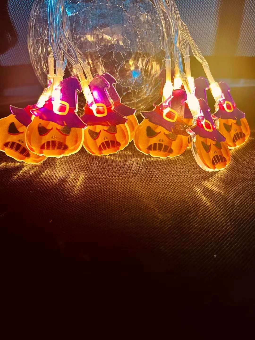 Other LED series products: Modern and simple lighting fixtures, energy-saving and environmentally friendly, high-brightness LED lamps, high-quality lighting solutions Item Picture