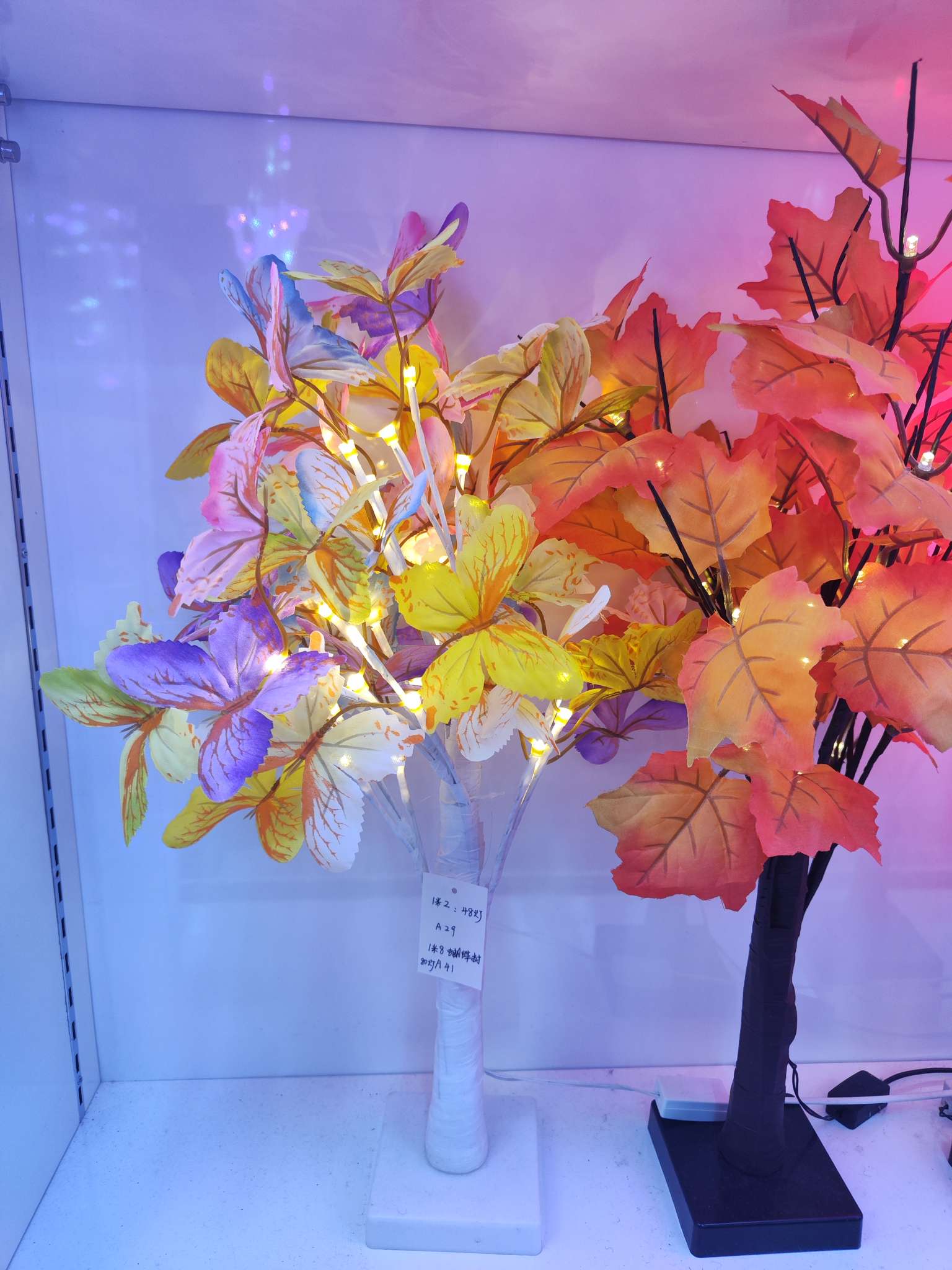 圣诞 节日装扮 圣诞花 圣诞装饰灯 圣诞节日装扮