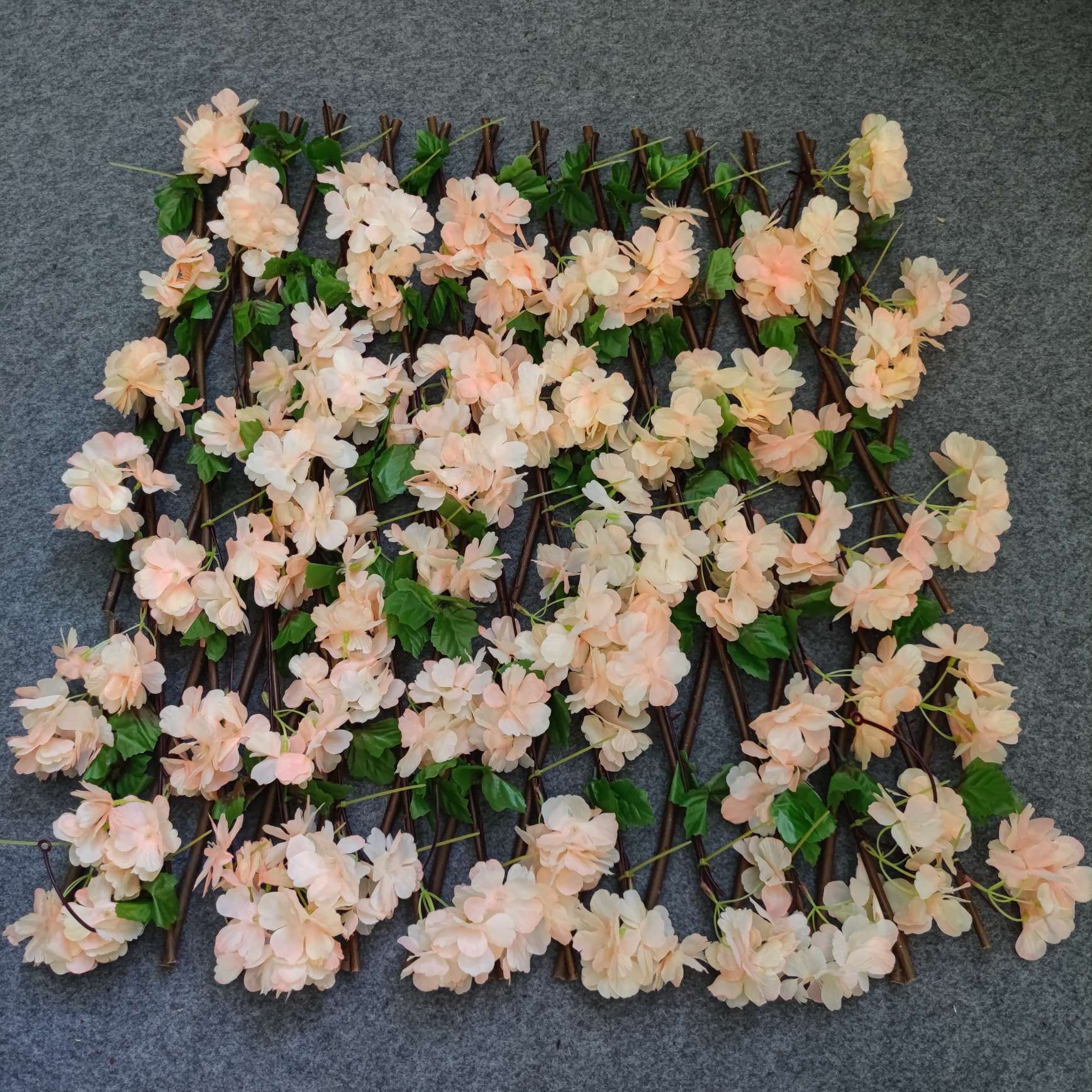 Artificial plant wall, green plant decoration, artificial turf, storefront background wall, plastic artificial flowers and grass, indoor turf, balcony details Picture