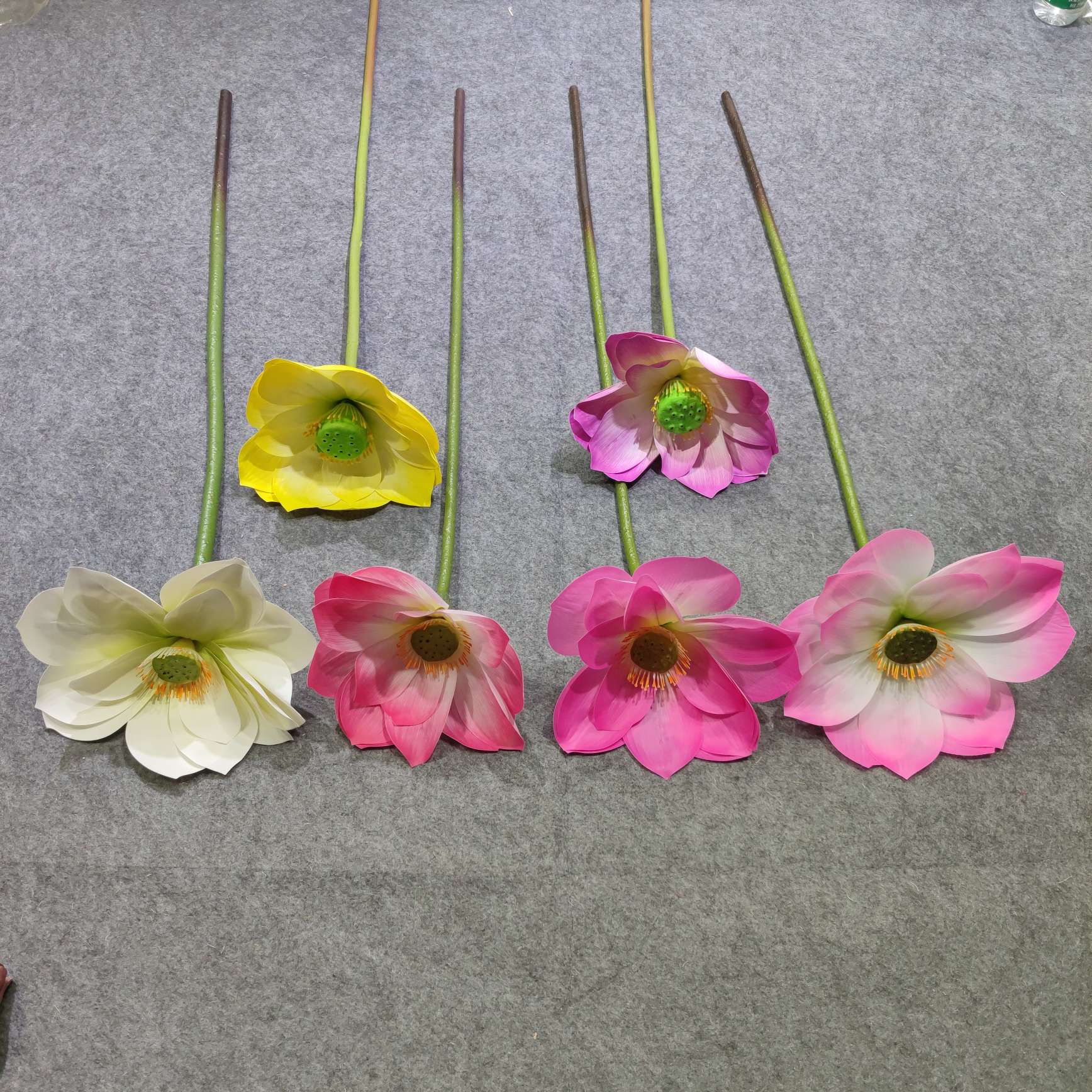 Single-piece artificial lotus flower, lotus leaf and lotus leaf bouquet, small artificial plastic flower, lotus flower and lotus leaf integrated decorative bouquet detail image 9