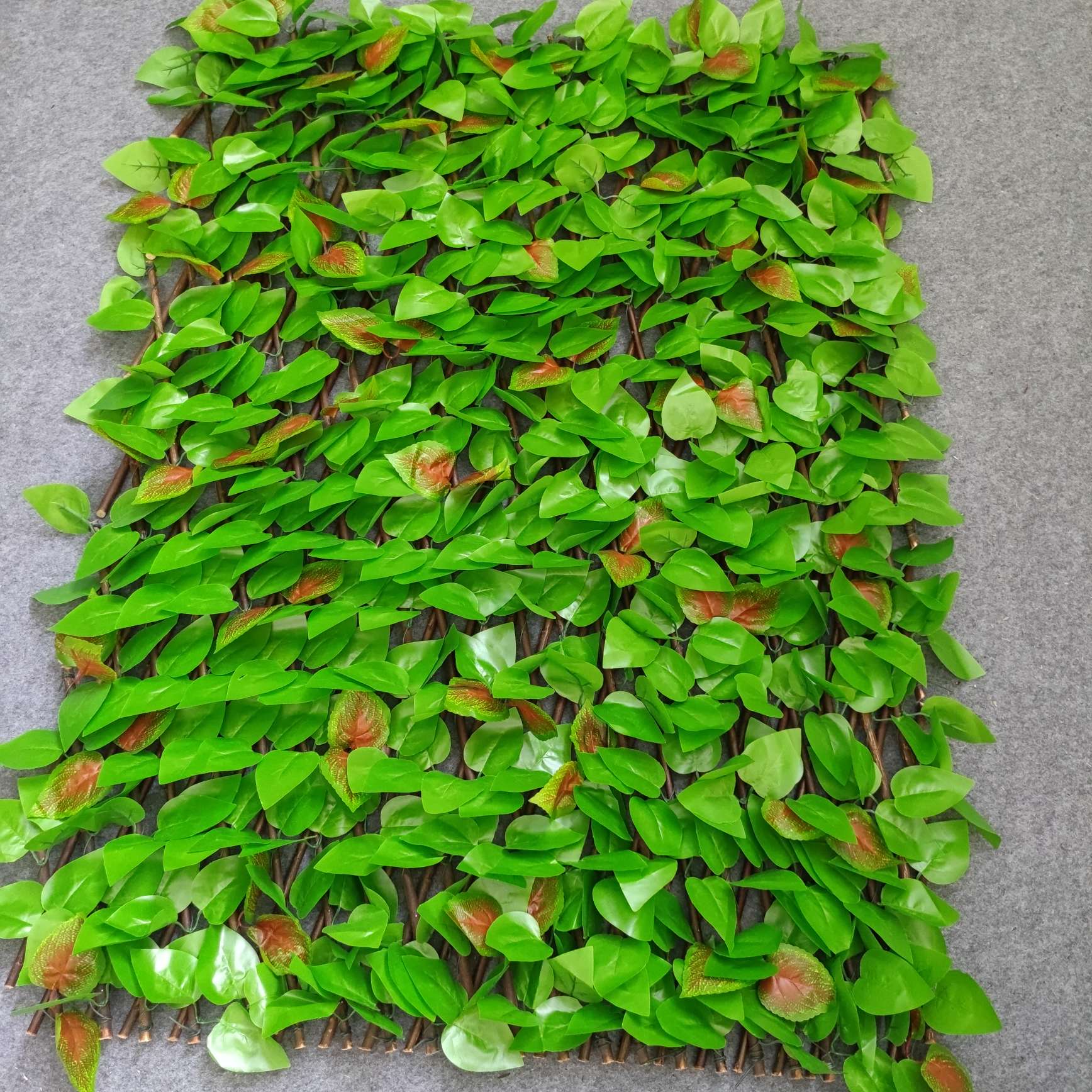 Plastic simulation fence net, leaf balcony fence, simulation plant vine, courtyard decoration, artificial fence and guardrail detail image 4