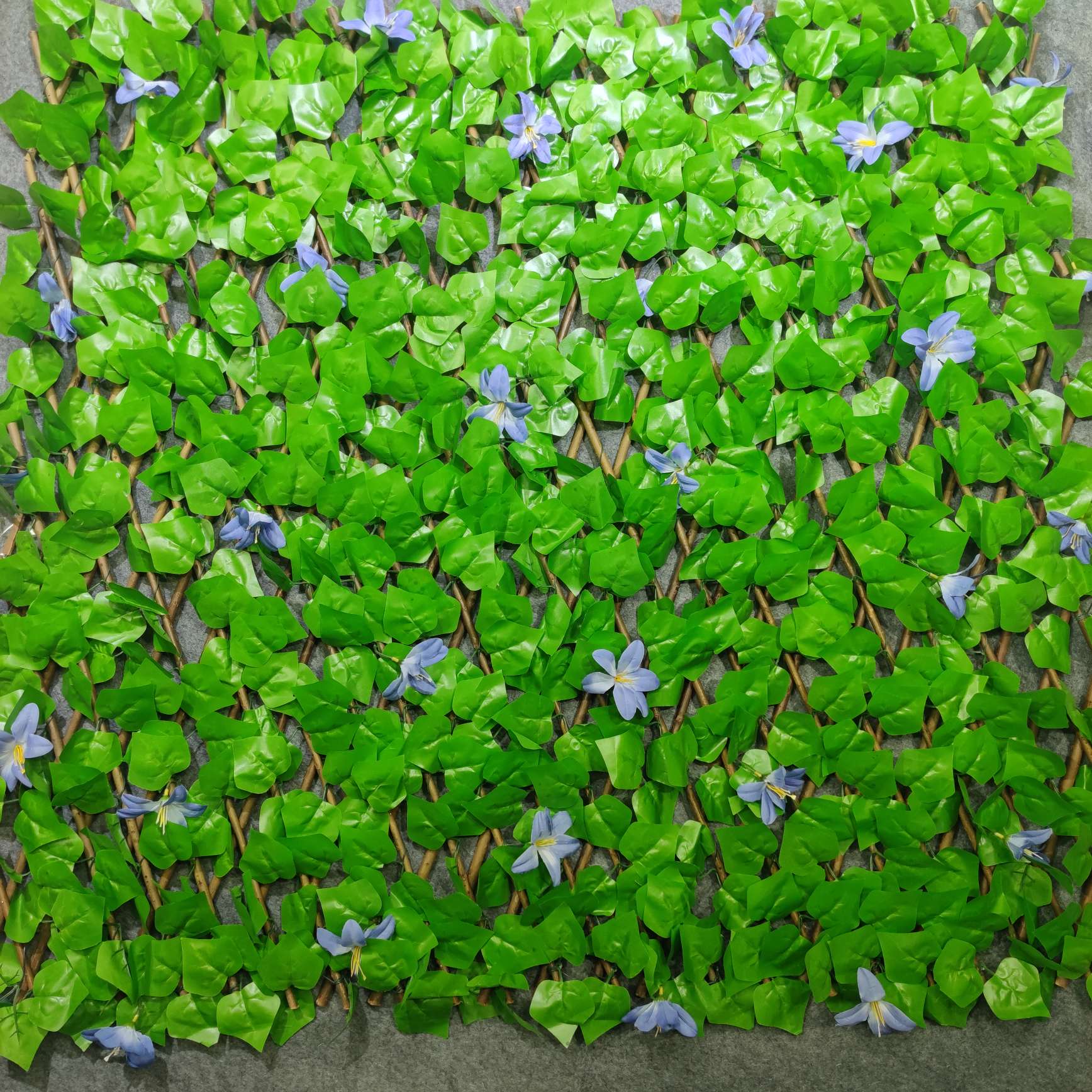 Plastic simulation fence net, leaf balcony fence, simulation plant vine, courtyard decoration, artificial fence and guardrail Application Scenario