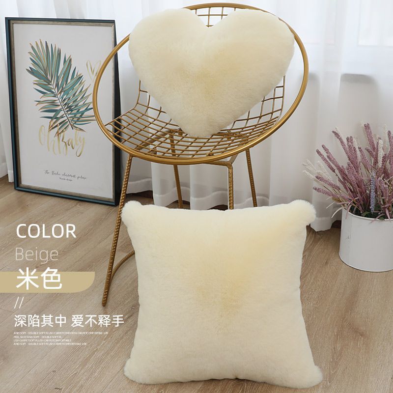 公仔抱枕实物图