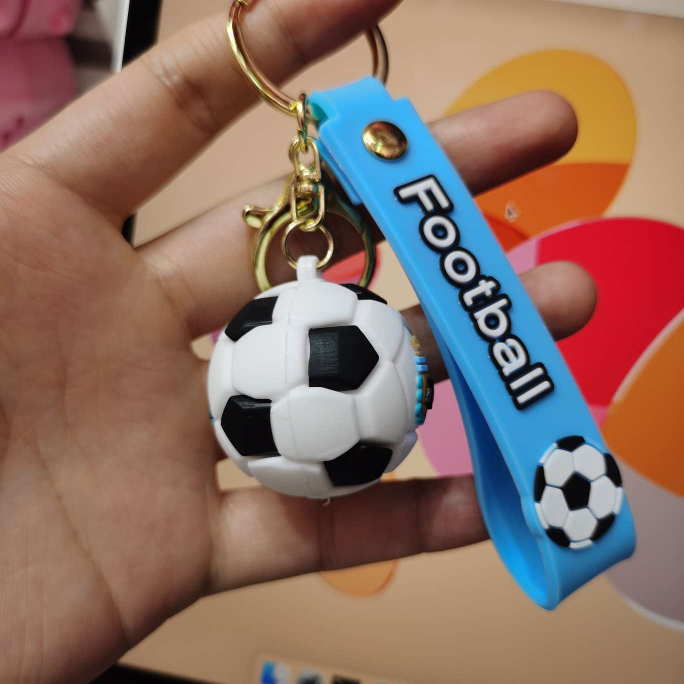 足球硅胶工艺趣味钥匙扣挂件潮玩钥匙扣细节图