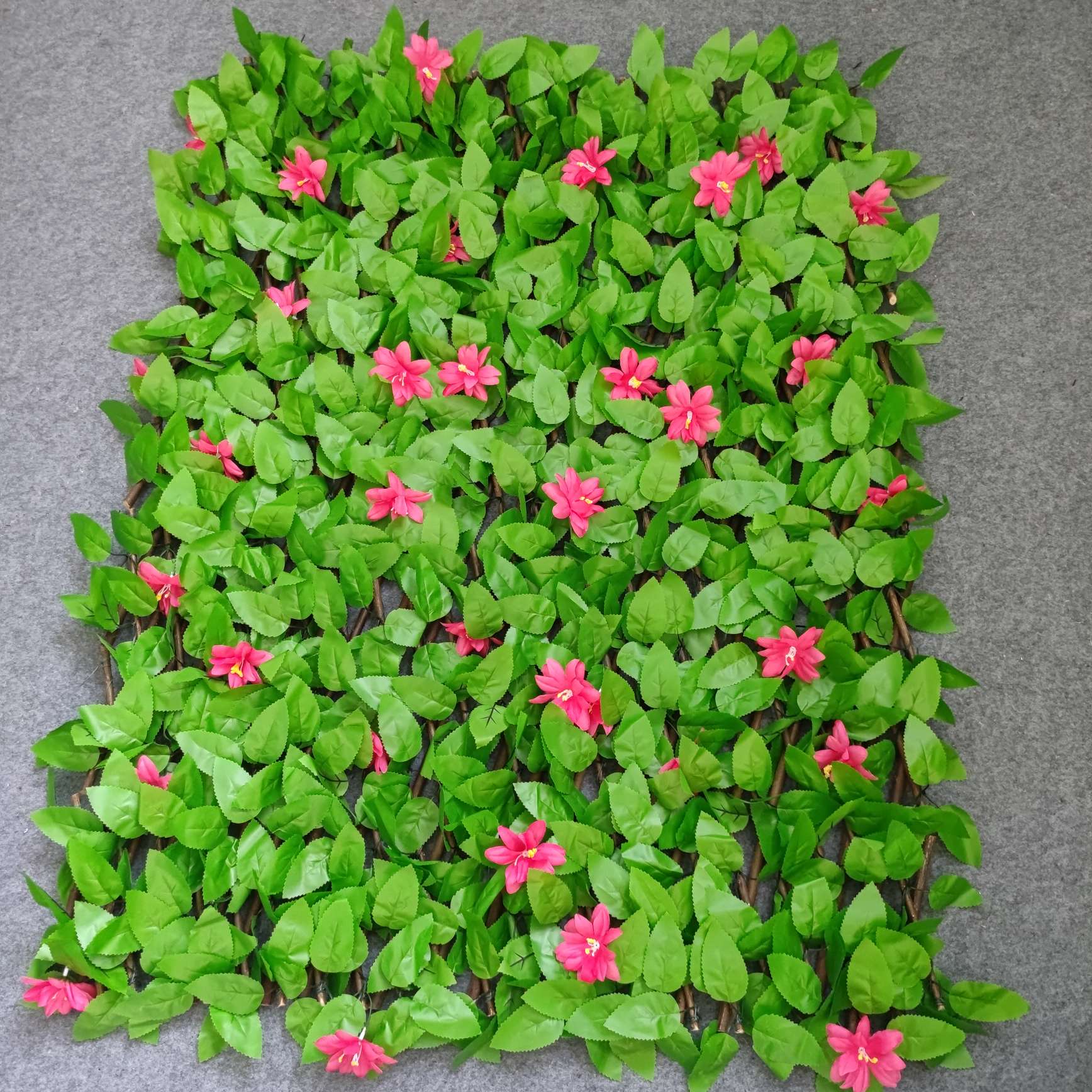 Plastic simulation fence net, leaf balcony fence, simulation plant vine, courtyard decoration, artificial fence and guardrail detail image 7